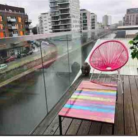 Lovely 2Br Apartment W/ City View London Exteriör bild